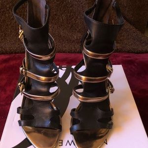 🔥🔥Black & Gold Caged Heels